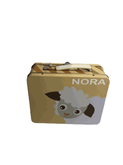 70251 koffertboks lam med navn.png